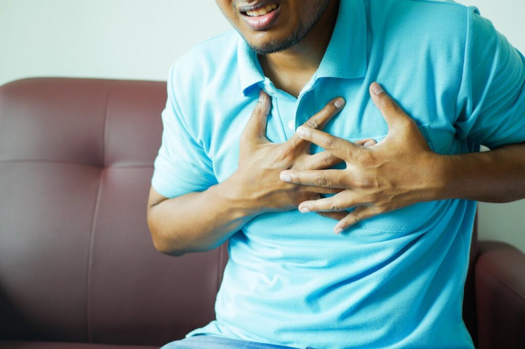 Μυοκαρδιοπάθεια τύπου Takotsubo man with chest pain